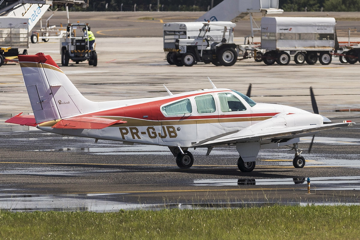 PR-GJB - Beechcraft 55 Baron