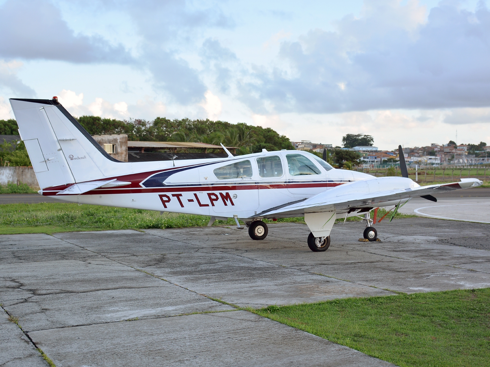 PT-LPM - Beechcraft 55 Baron