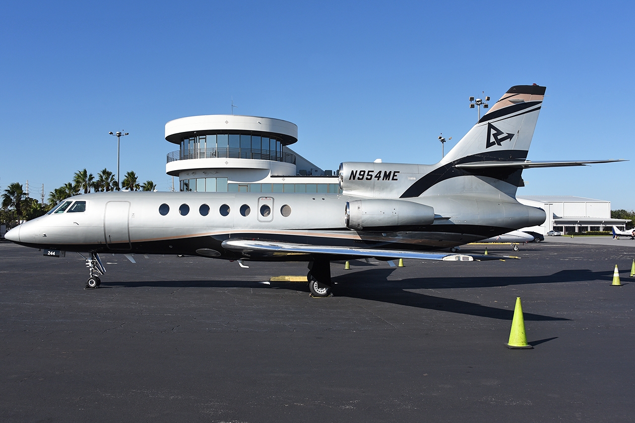 N954ME - Dassault Falcon 50