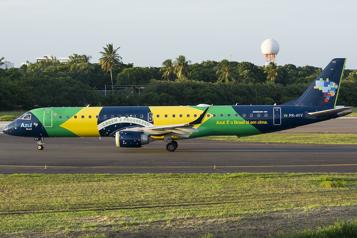 PR-AYV - Embraer 190-200