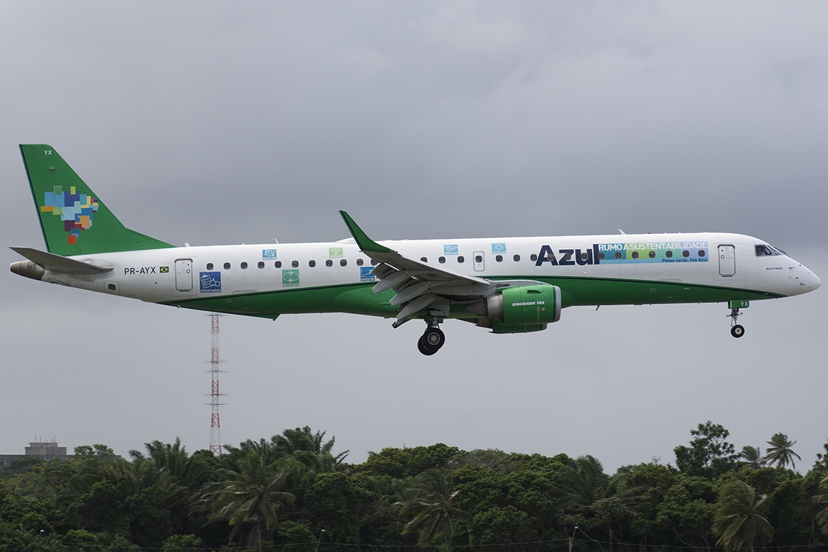 PR-AYX - Embraer 190-200