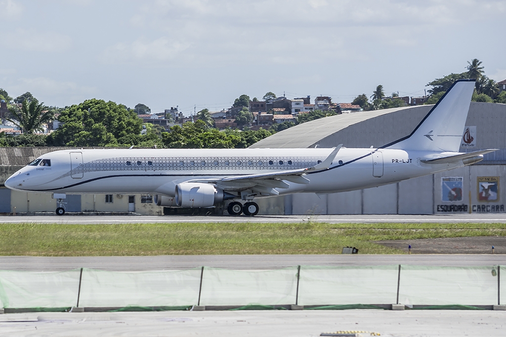 PR-LJT - Embraer 190 Lineage 1000