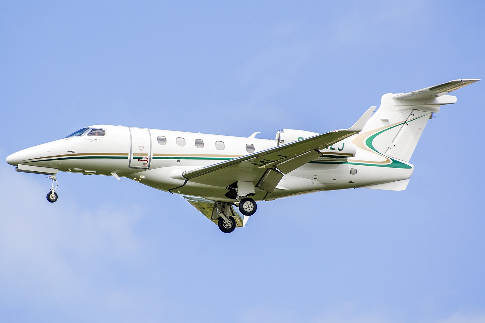 PT-MLJ - Embraer EMB-505 Phenom 300