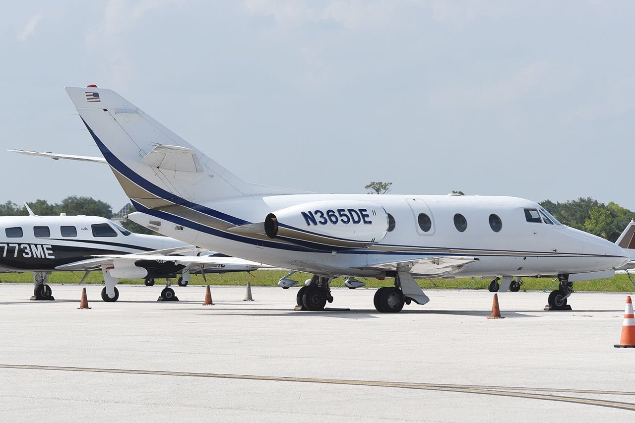 N365DE - Dassault Falcon 10