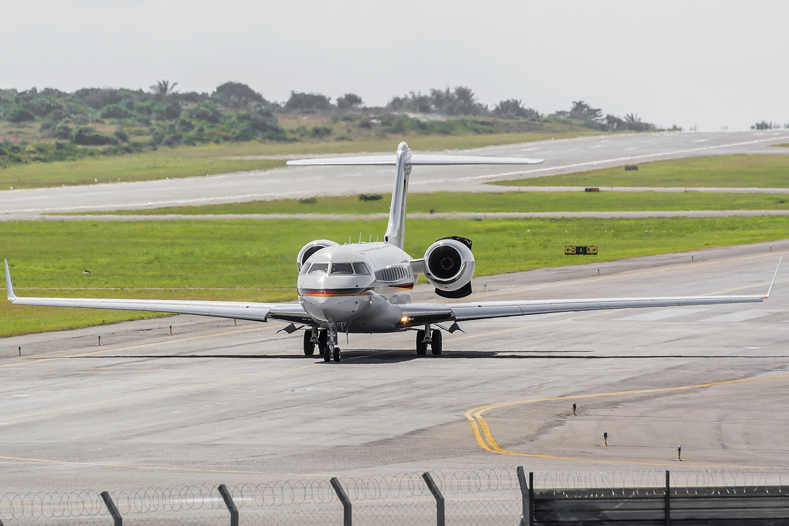 1402 - Bombardier BD-700 Global 5000