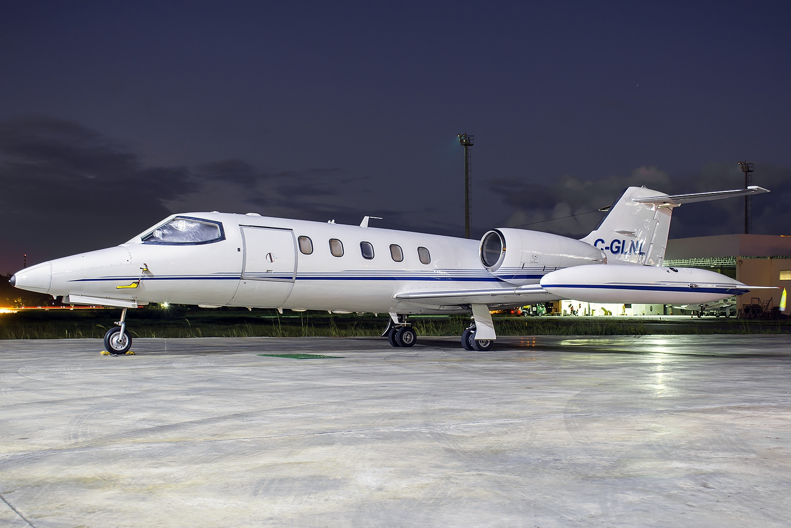 C-GLNL - Bombardier Learjet 35A