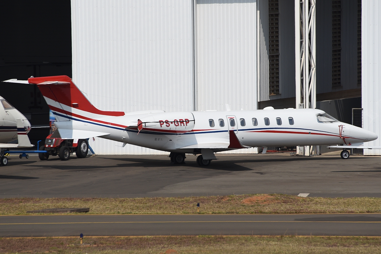 PS-GRP - Bombardier Learjet 75