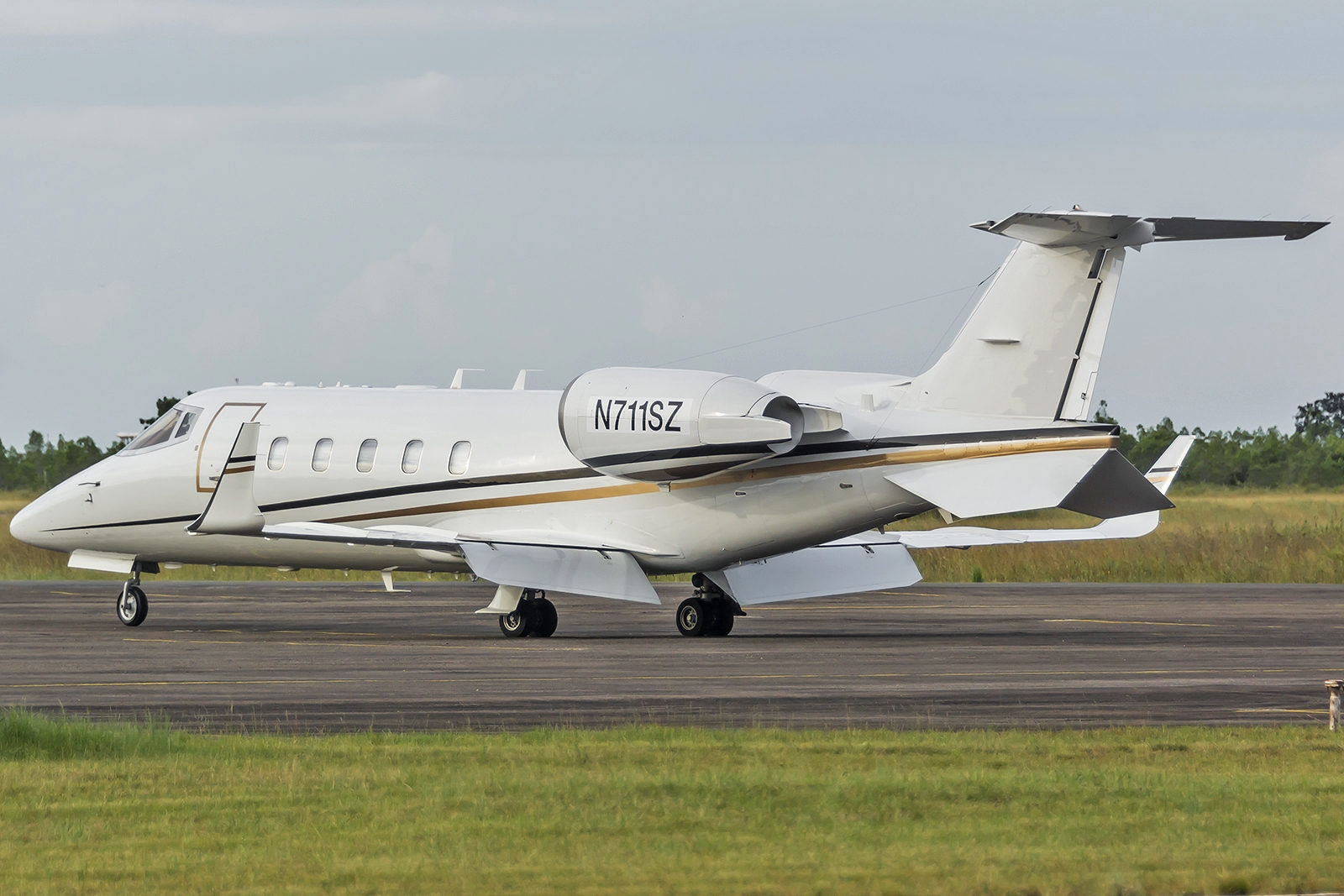 N711SZ - Bombardier Learjet 60