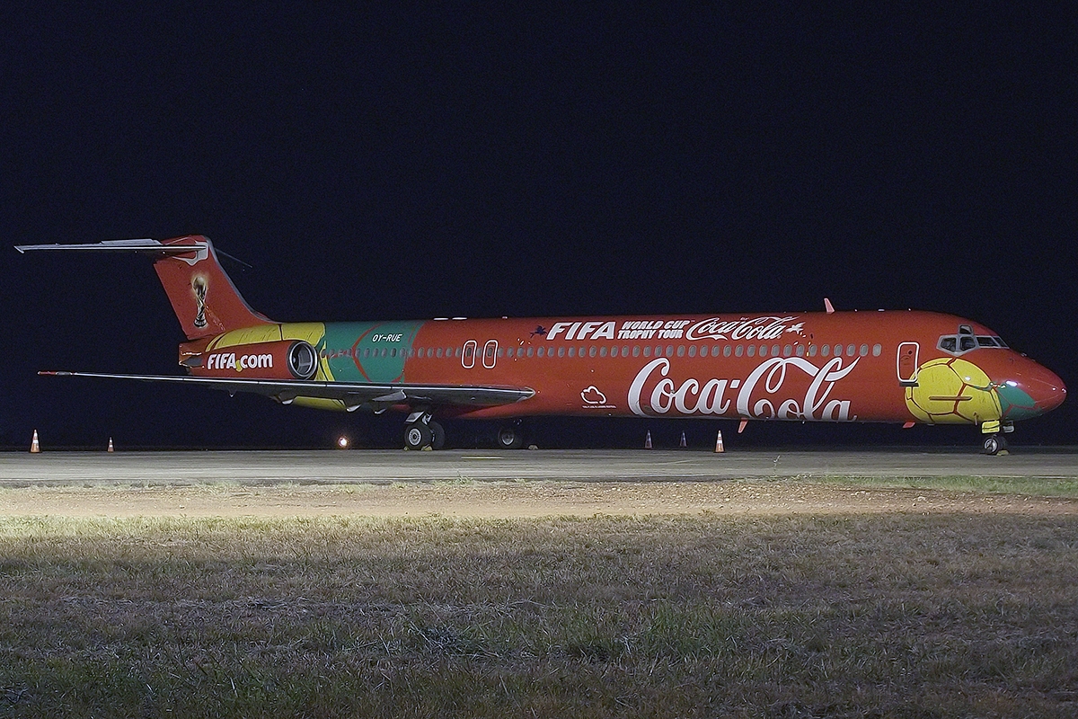 OY-RUE - McDonnell Douglas MD-83