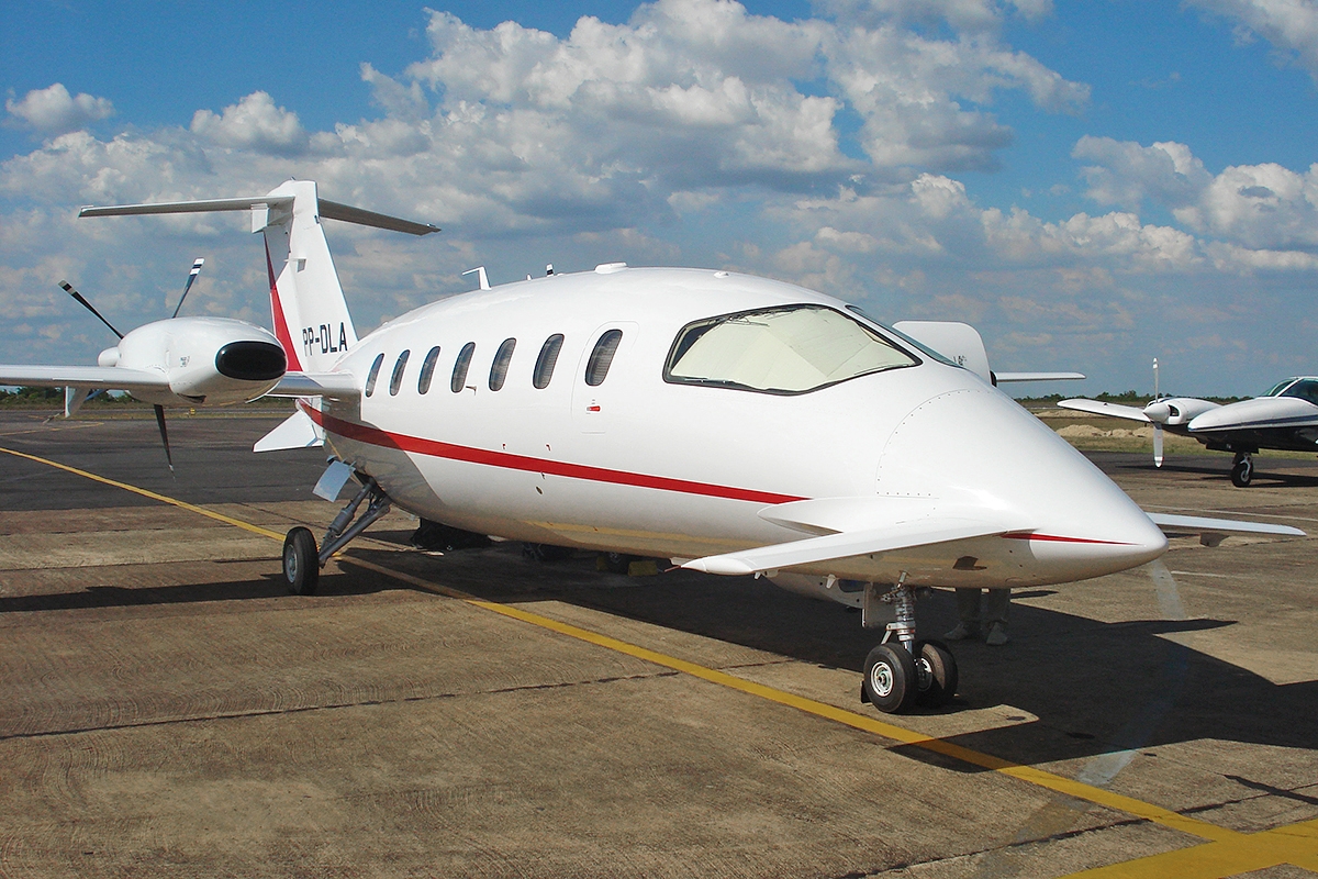 PP-DLA - Piaggio P-180 Avanti