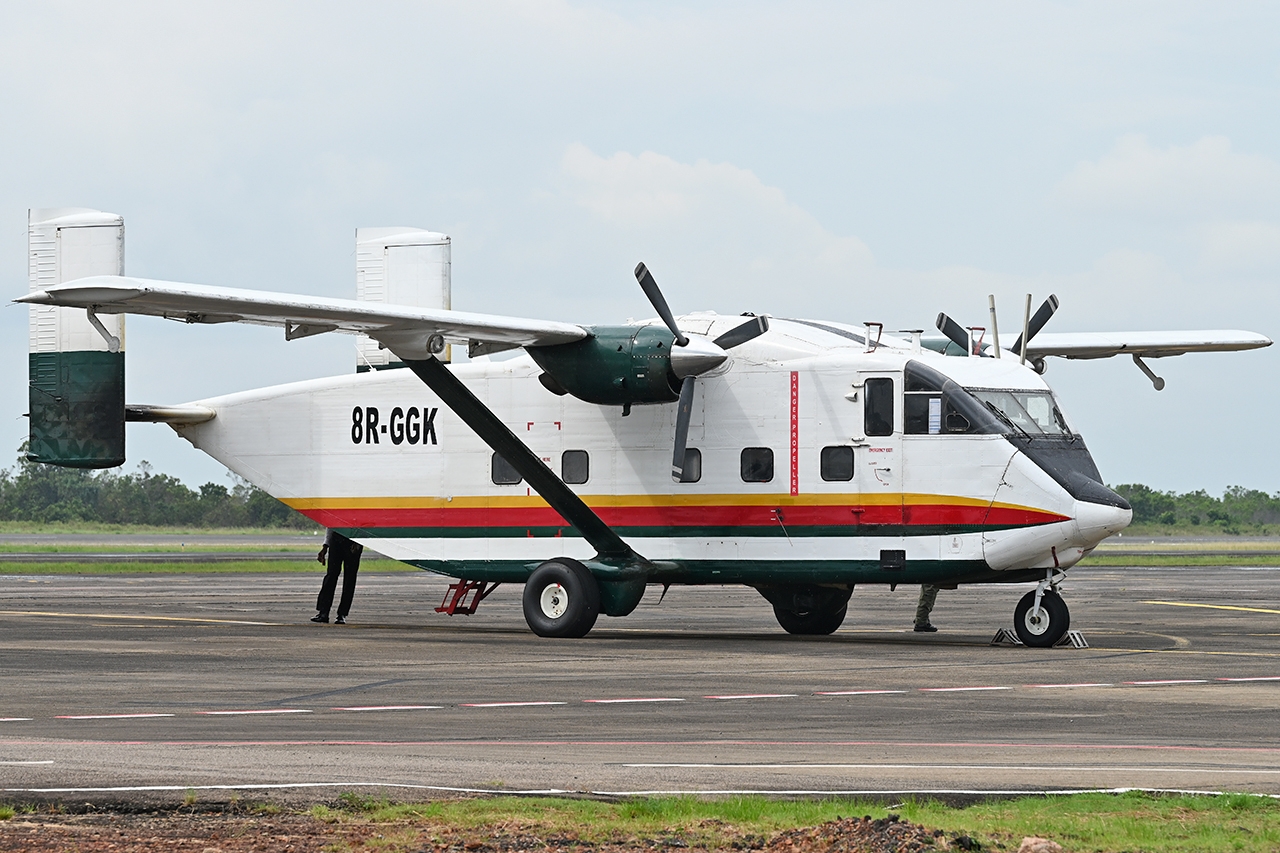 8R-GGK - SC-7 Skyvan