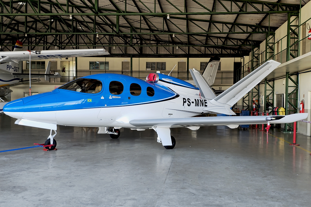 PS-MNE - Cirrus Vision SF50-G2+