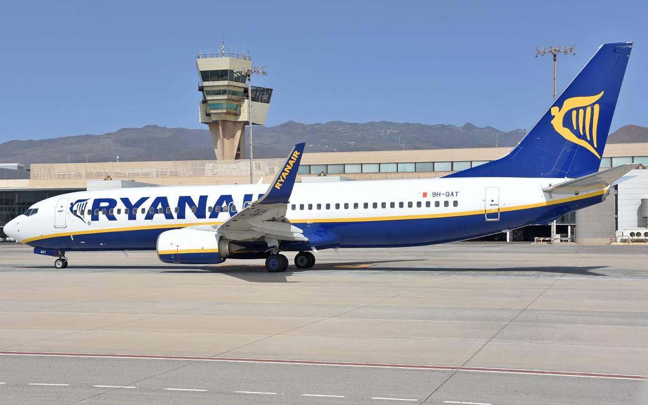9H-QAT - Boeing 737-8AS