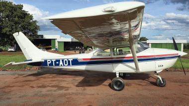 PT-AOT - Cessna 182M Skylane